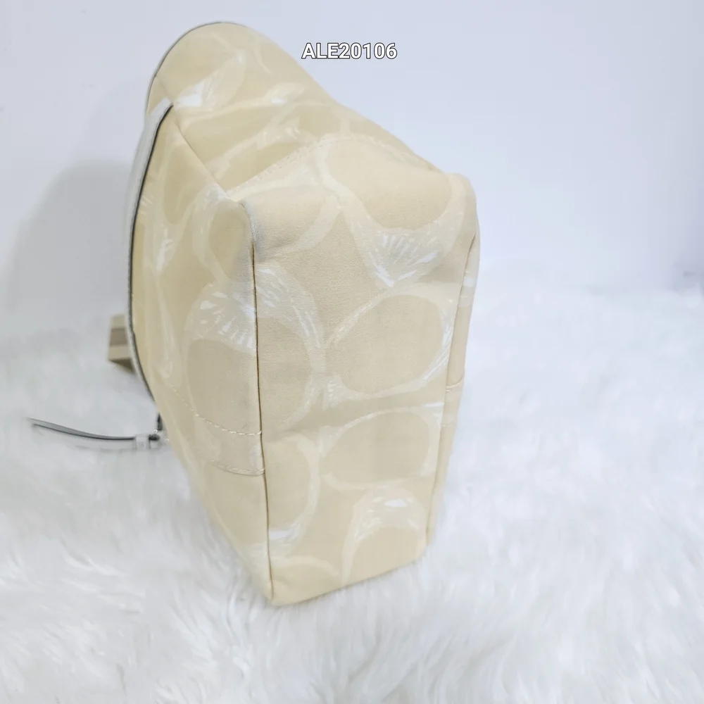 Coach Hampton Cream and Tan Tote Bag F10805